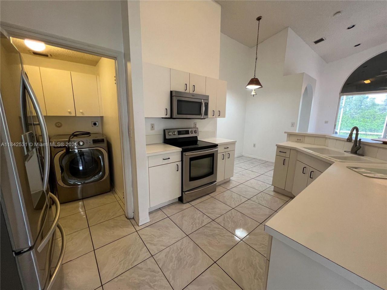 2130 NW 166th Ave, Pembroke Pines, FL 33028 Photo