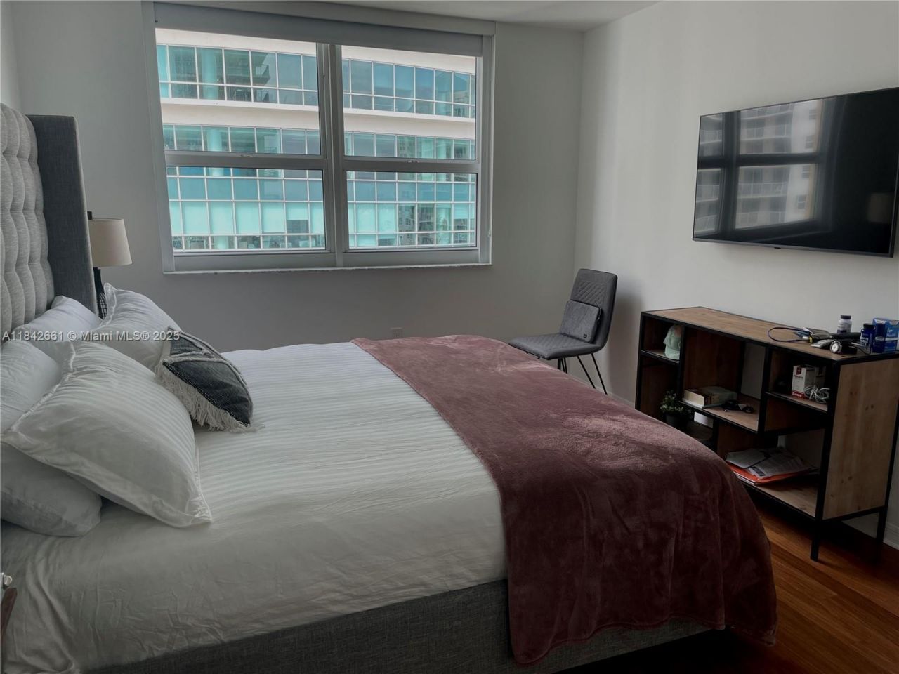 1155 Brickell Bay Dr, Unit 2802, Miami, FL 33131 Photo