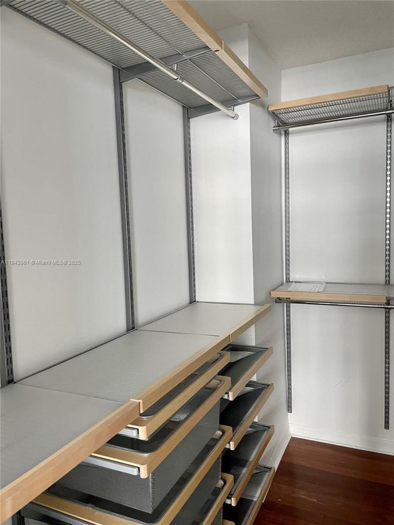 1155 Brickell Bay Dr, Unit 2802, Miami, FL 33131 Photo