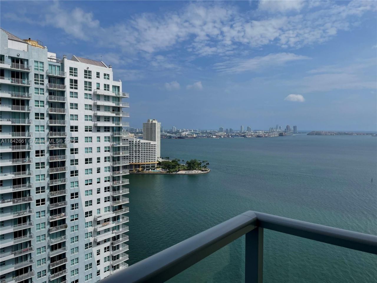 1155 Brickell Bay Dr, Unit 2802, Miami, FL 33131 Photo