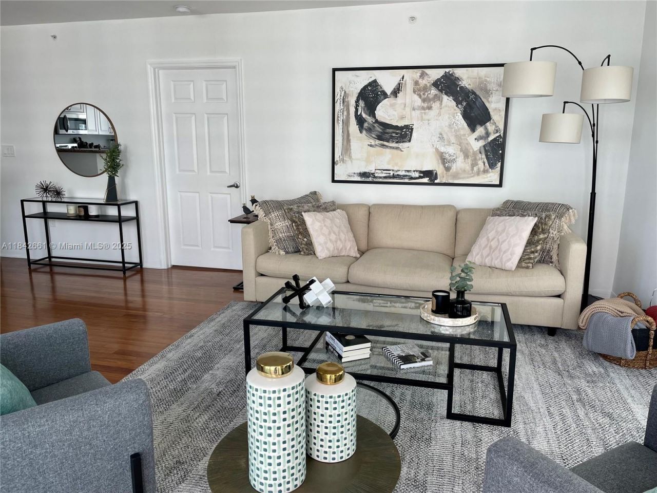 1155 Brickell Bay Dr, Unit 2802, Miami, FL 33131 Photo