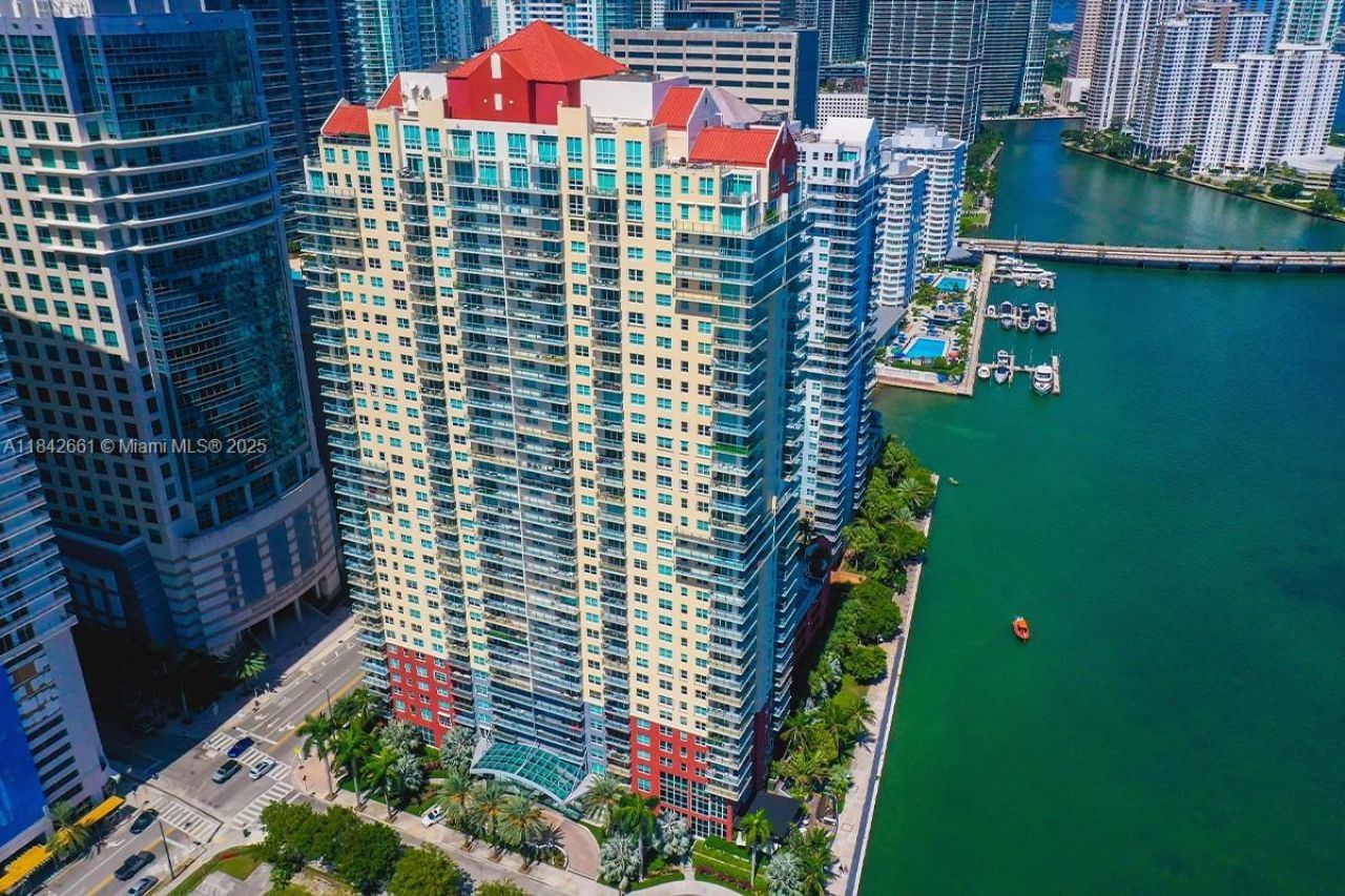 1155 Brickell Bay Dr, Unit 2802, Miami, FL 33131 Photo
