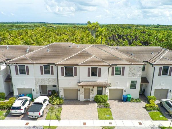 10118 SW 231st Ln, Miami, FL 33190