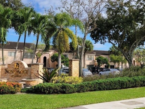 2846 S University Dr, Unit 4202, Davie, FL 33328