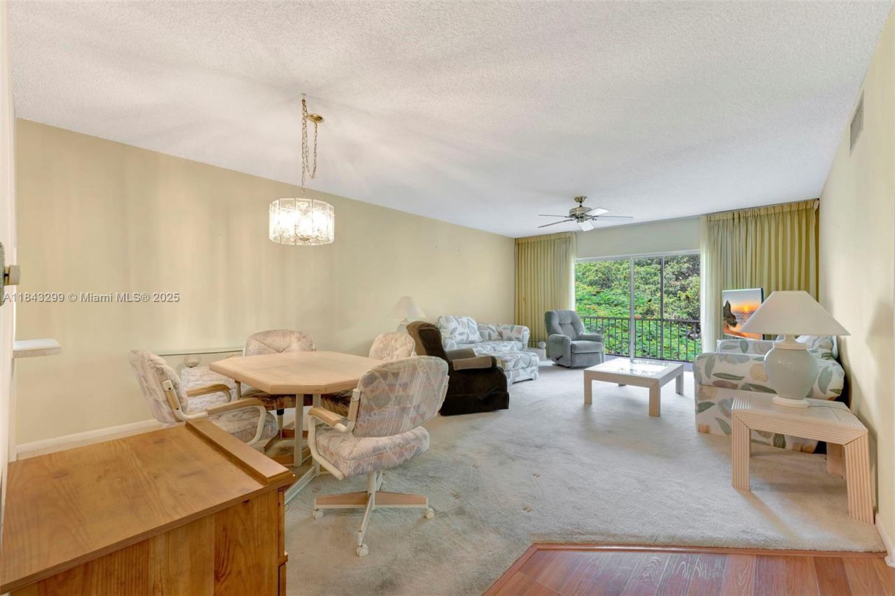 6751 Cypress Rd, Unit 306, Plantation, FL 33317 Photo