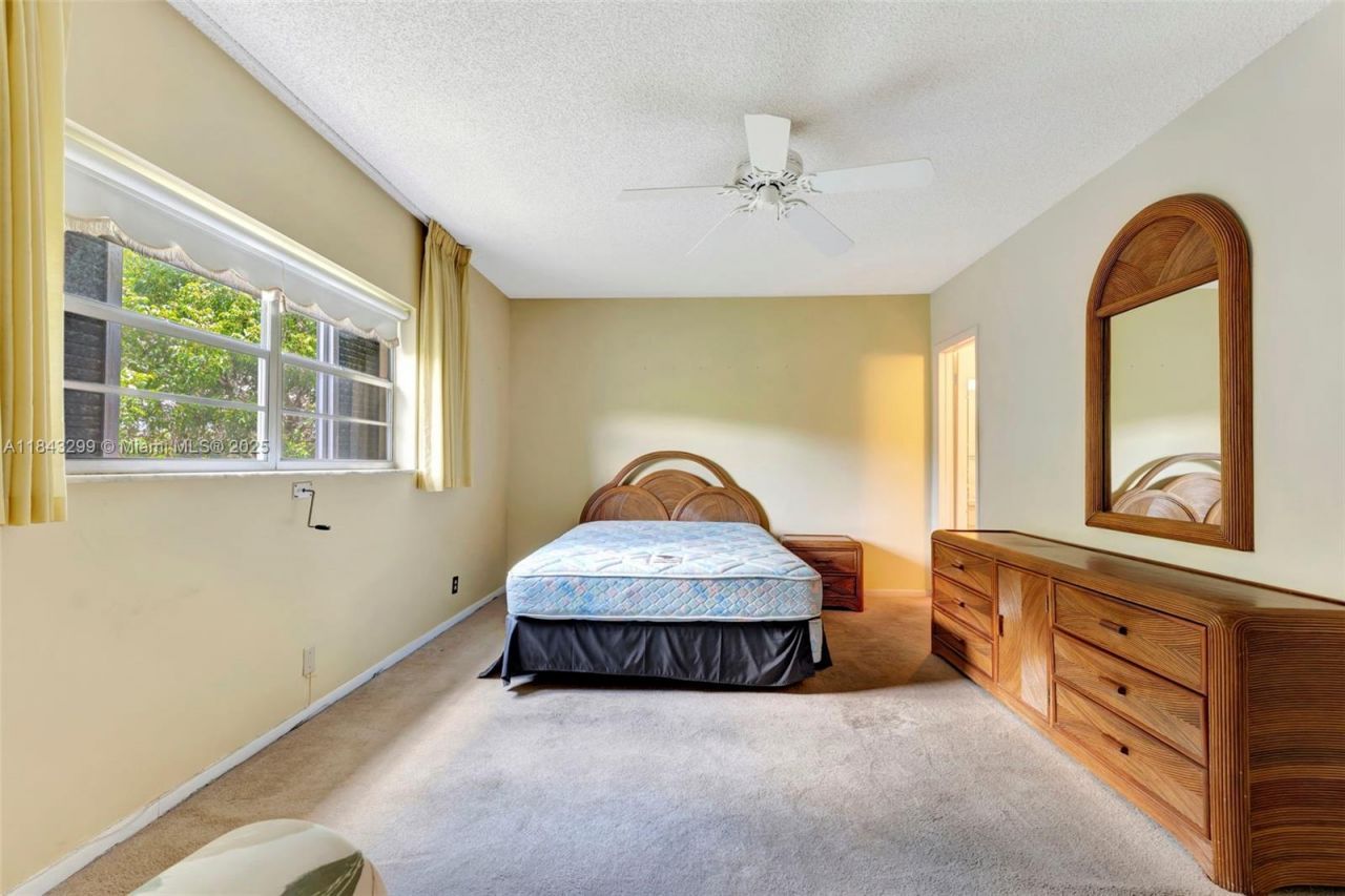 6751 Cypress Rd, Unit 306, Plantation, FL 33317 Photo