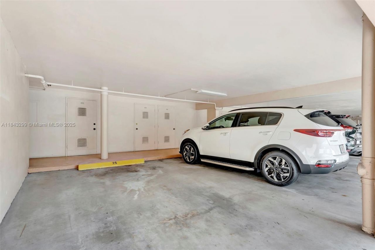 6751 Cypress Rd, Unit 306, Plantation, FL 33317 Photo