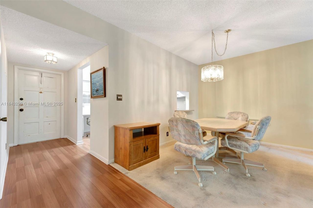 6751 Cypress Rd, Unit 306, Plantation, FL 33317 Photo