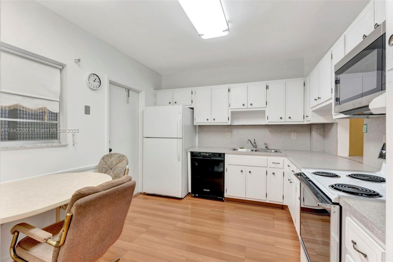 6751 Cypress Rd, Unit 306, Plantation, FL 33317 Photo