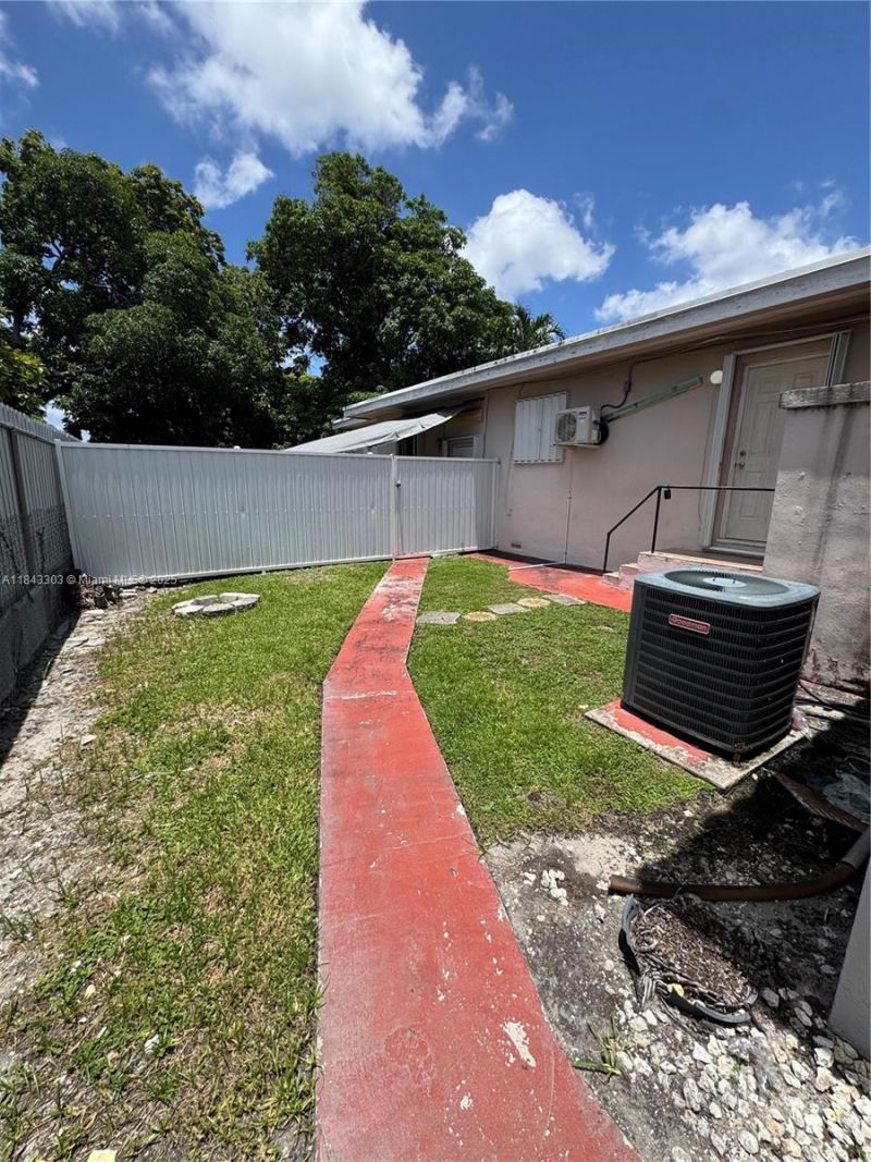 630 SW 62nd Ct, Unit 2, Miami, FL 33144 Photo