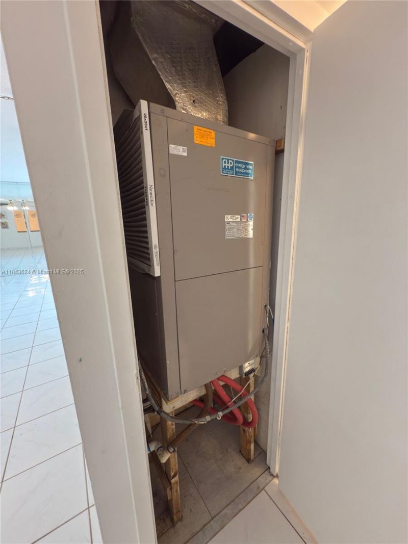 3675 N Country Club Dr, Unit 109, Aventura, FL 33180 Photo