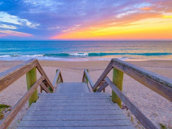 8966 101st Ct, Vero Beach, FL 32967