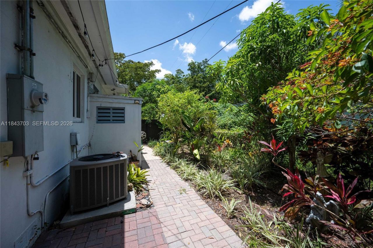 13325 NE 10th Ave, North Miami, FL 33161 Photo