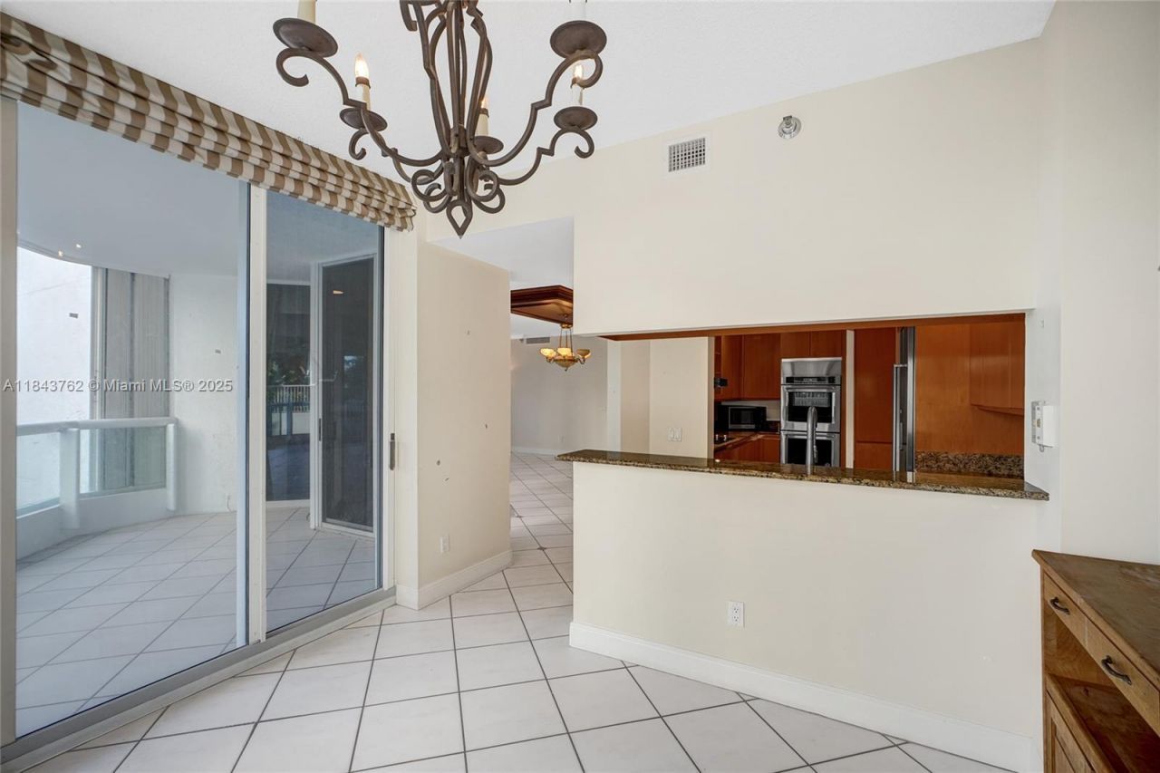 21150 Point Pl, Unit 406, Aventura, FL 33180 Photo