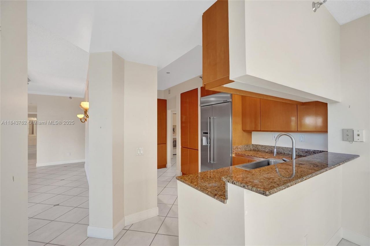 21150 Point Pl, Unit 406, Aventura, FL 33180 Photo
