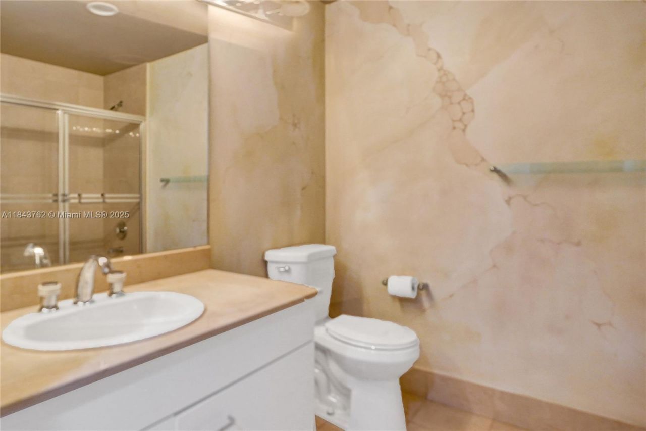 21150 Point Pl, Unit 406, Aventura, FL 33180 Photo