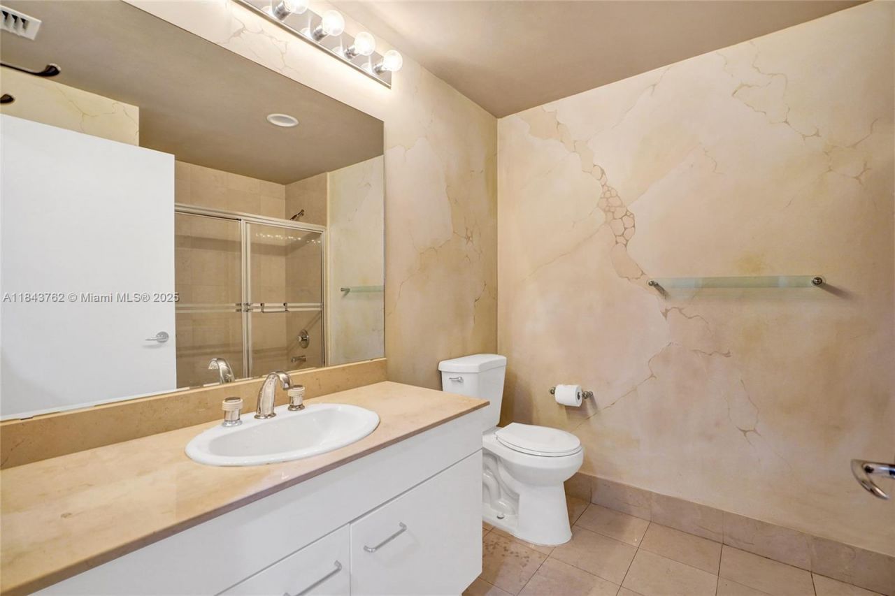 21150 Point Pl, Unit 406, Aventura, FL 33180 Photo
