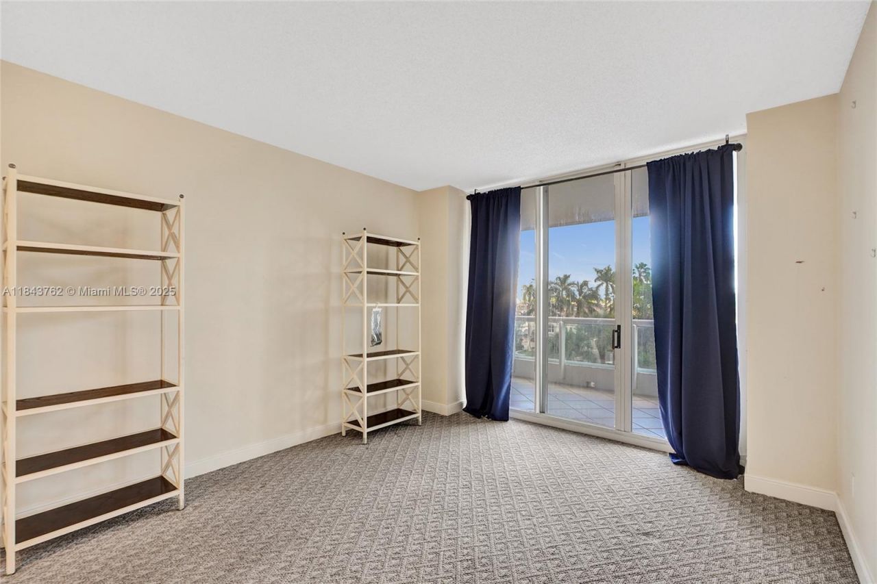 21150 Point Pl, Unit 406, Aventura, FL 33180 Photo