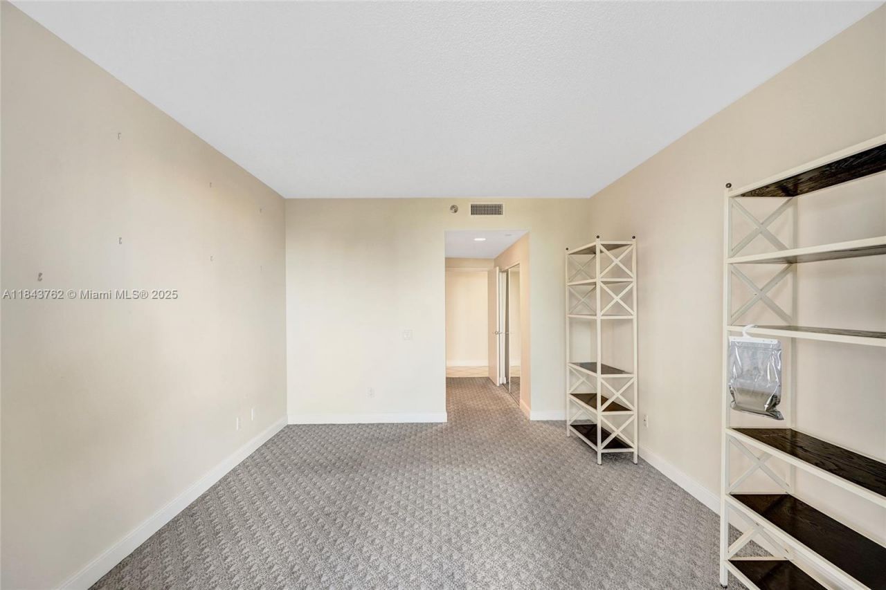 21150 Point Pl, Unit 406, Aventura, FL 33180 Photo