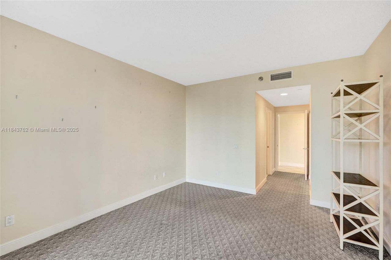 21150 Point Pl, Unit 406, Aventura, FL 33180 Photo