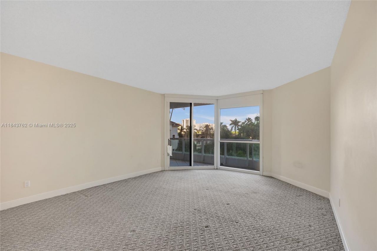 21150 Point Pl, Unit 406, Aventura, FL 33180 Photo