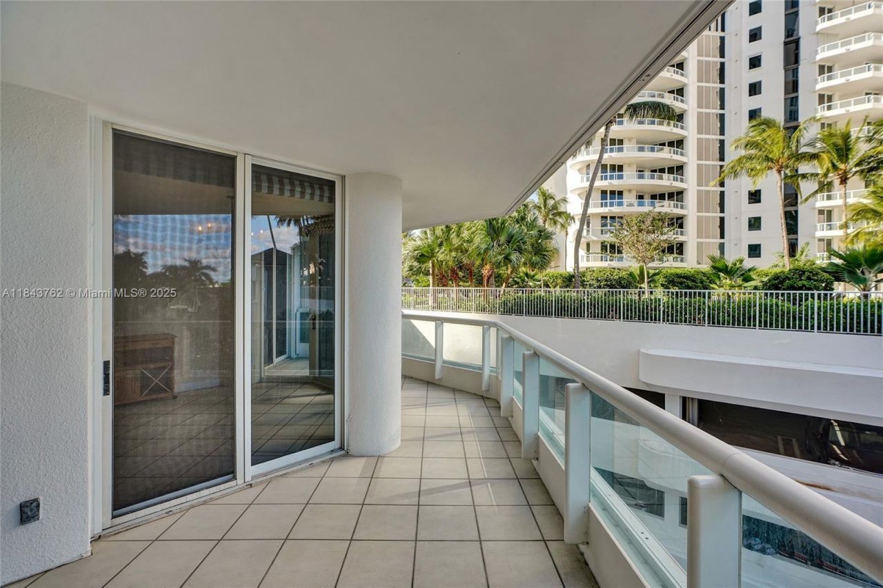 21150 Point Pl, Unit 406, Aventura, FL 33180 Photo