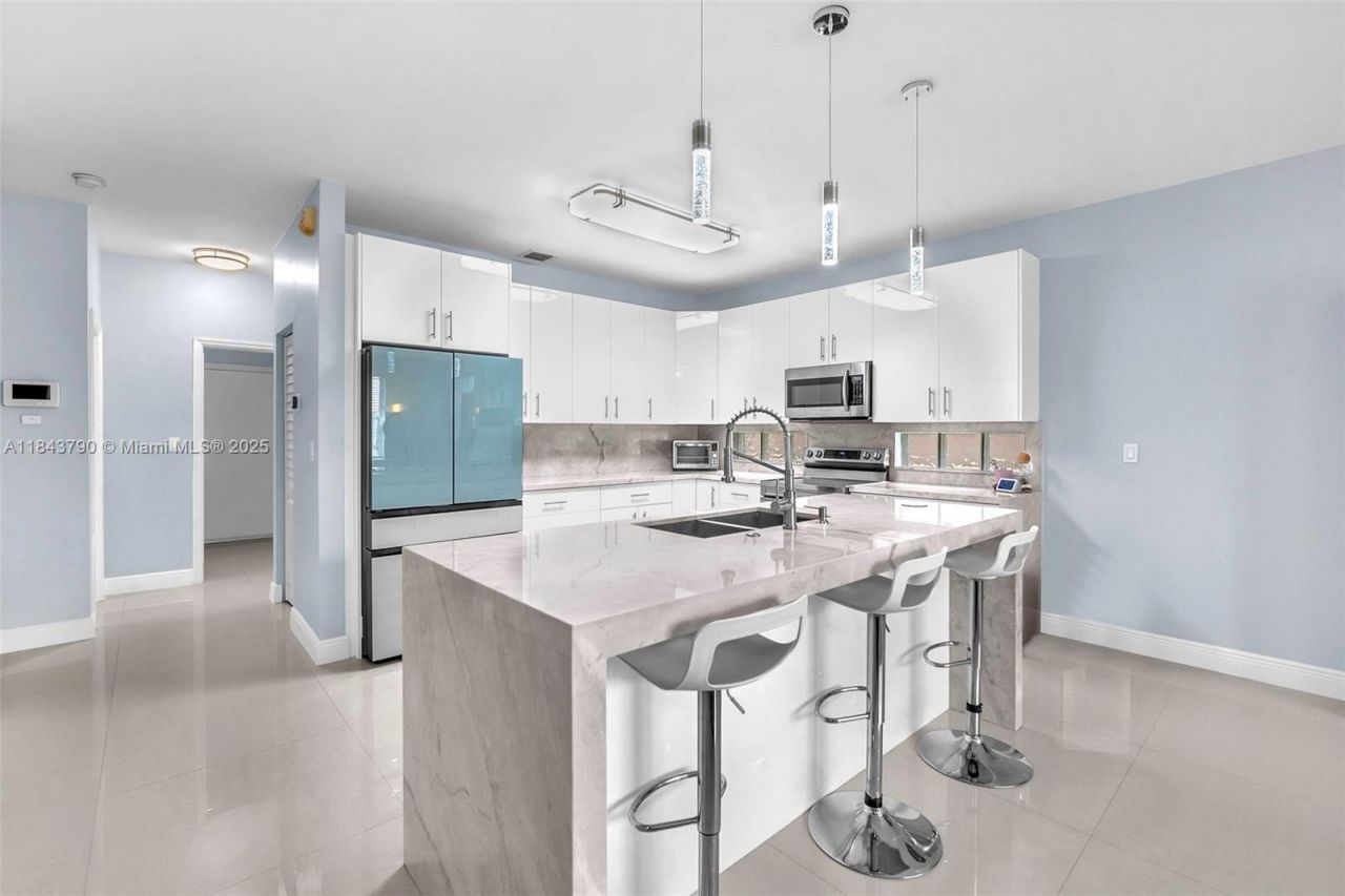 2885 SW 176th Ter, Miramar, FL 33029 Photo