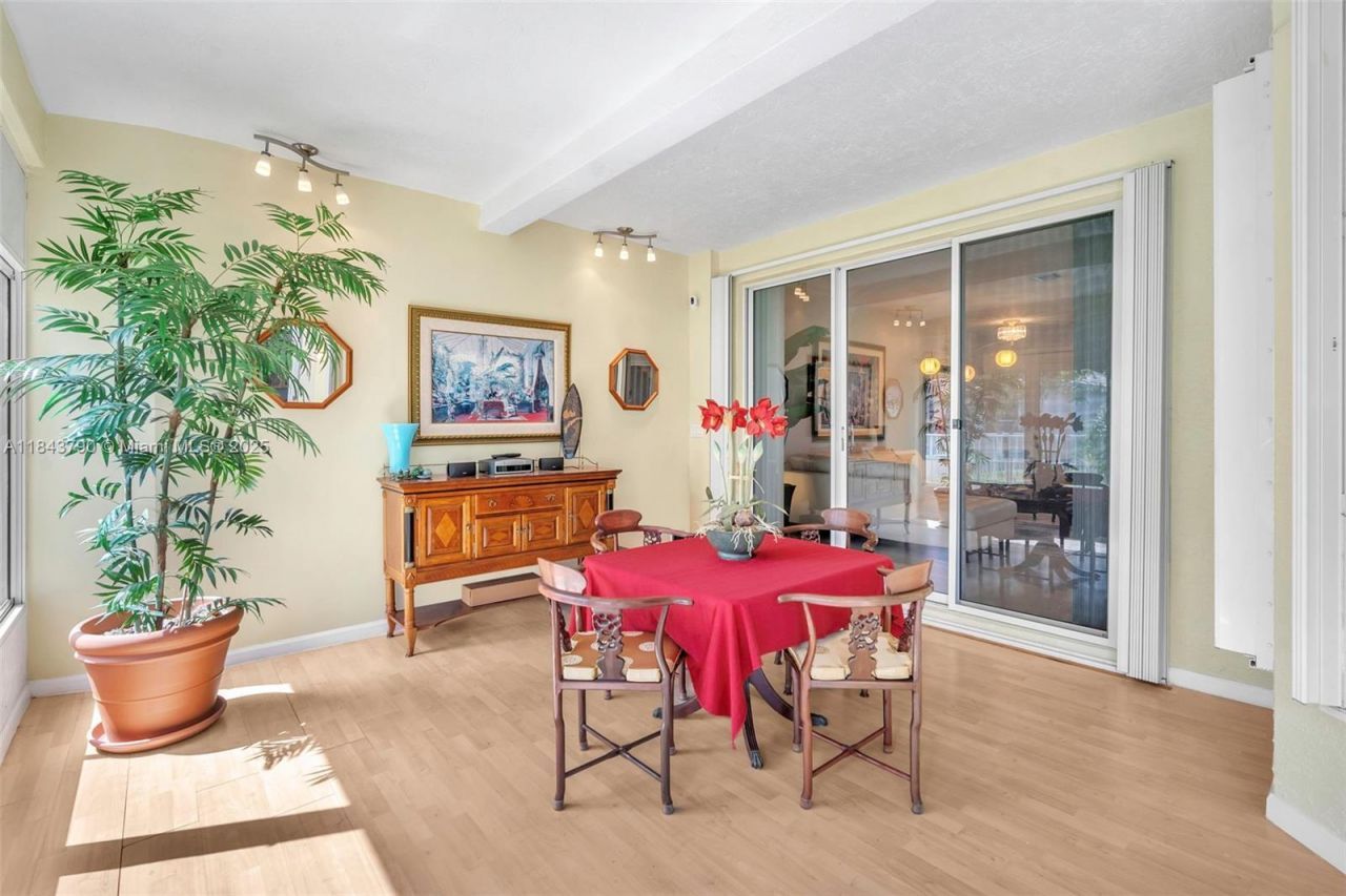 2885 SW 176th Ter, Miramar, FL 33029 Photo