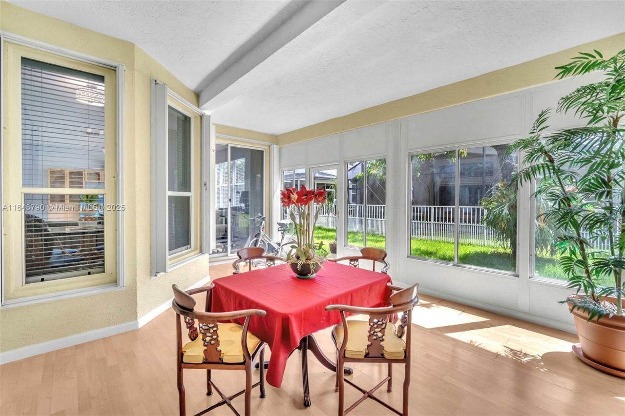 2885 SW 176th Ter, Miramar, FL 33029 Photo