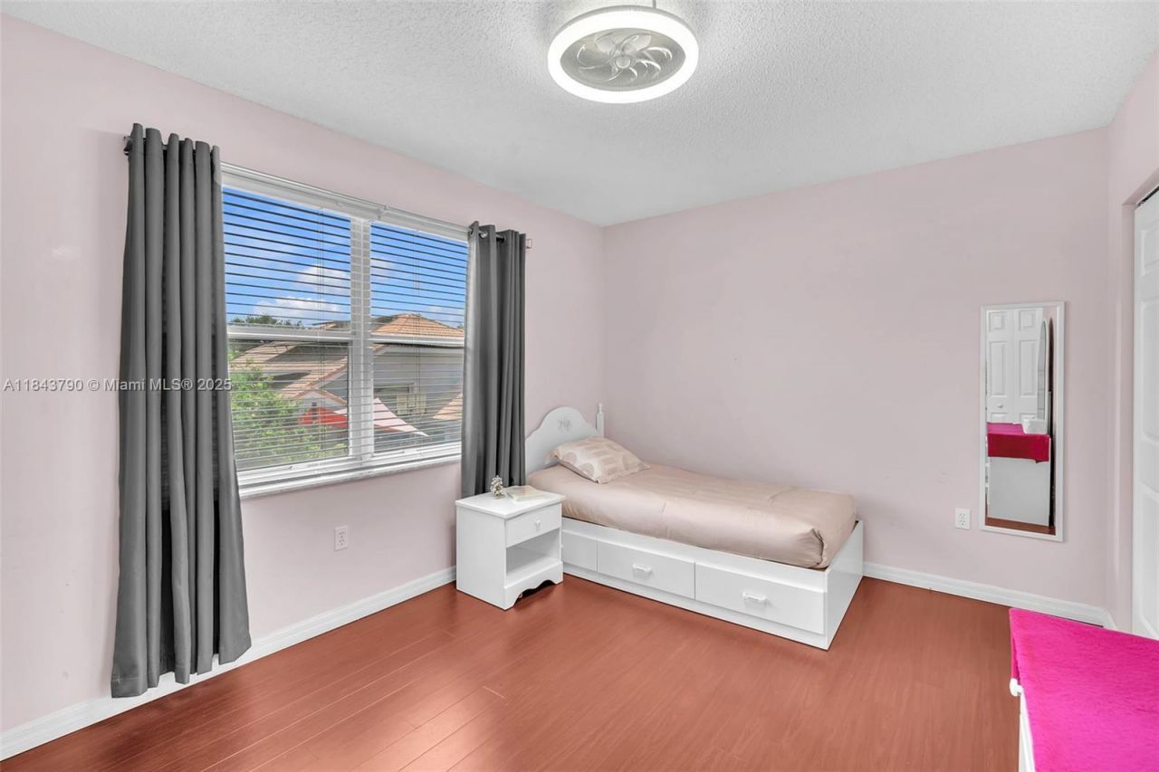 2885 SW 176th Ter, Miramar, FL 33029 Photo