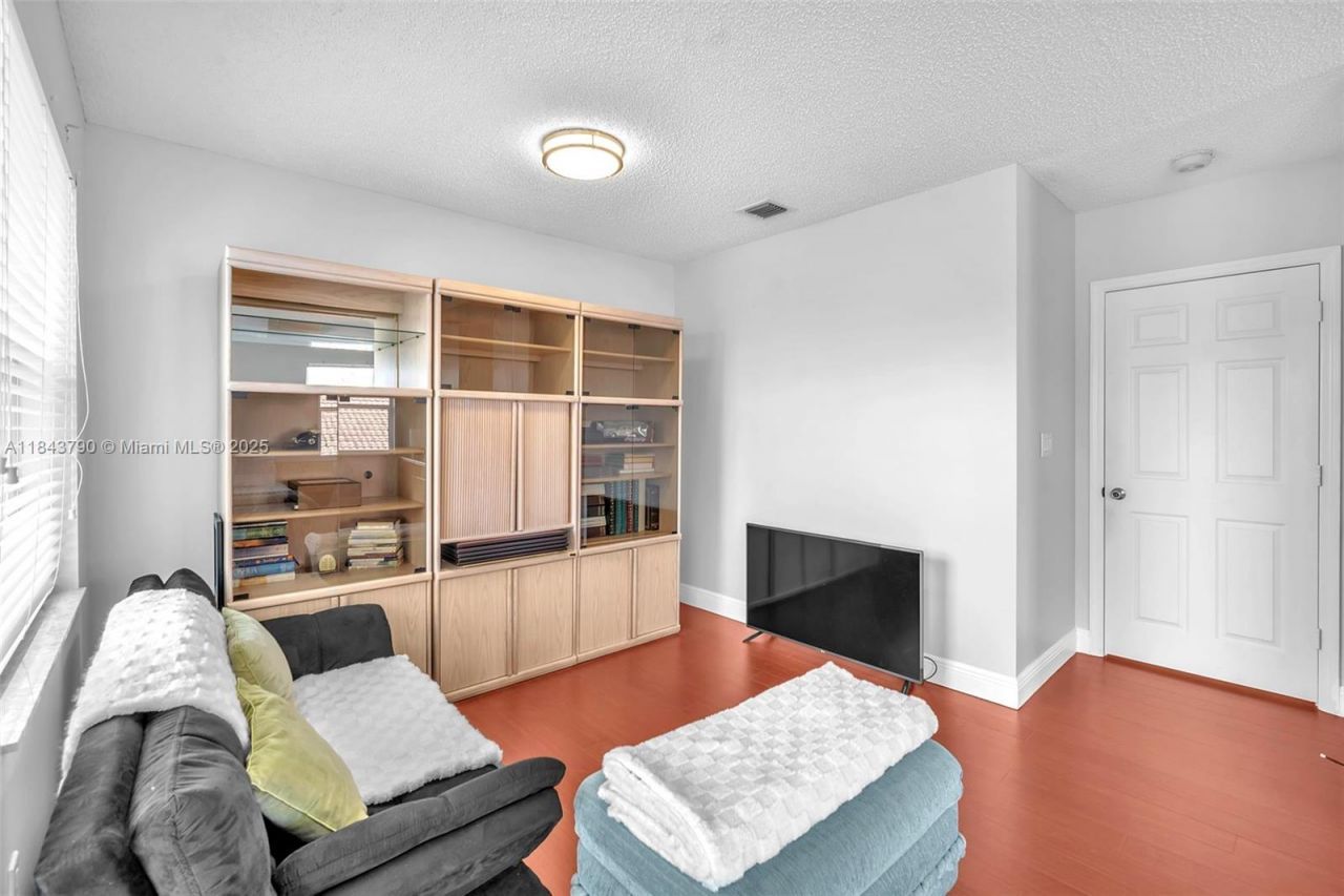 2885 SW 176th Ter, Miramar, FL 33029 Photo