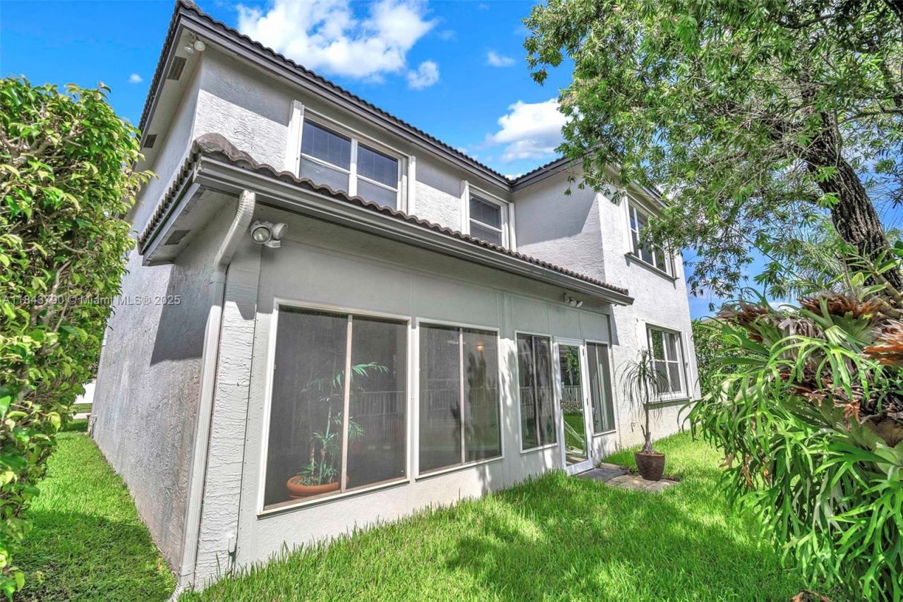 2885 SW 176th Ter, Miramar, FL 33029 Photo