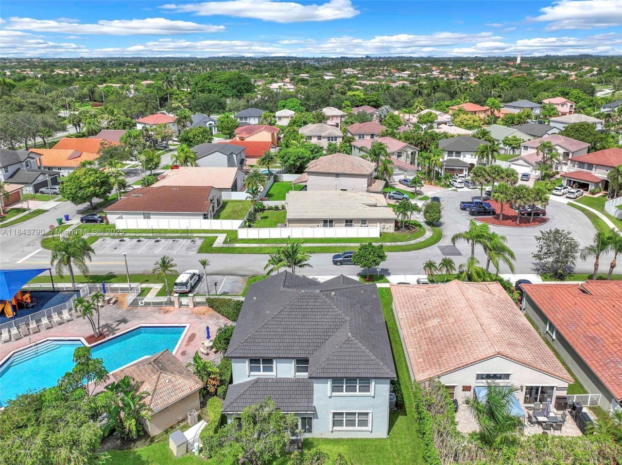 2885 SW 176th Ter, Miramar, FL 33029 Photo