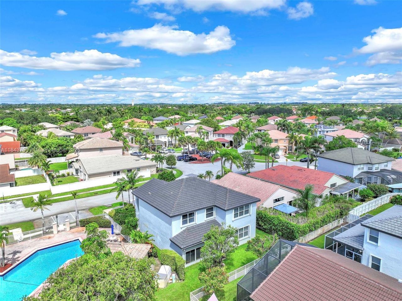 2885 SW 176th Ter, Miramar, FL 33029 Photo