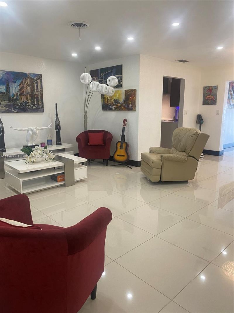 3617 NW 37th St, Lauderdale Lakes, FL 33309 Photo