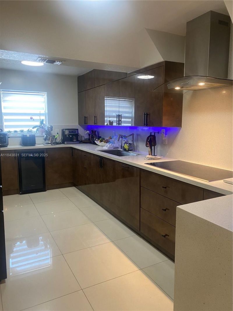 3617 NW 37th St, Lauderdale Lakes, FL 33309 Photo