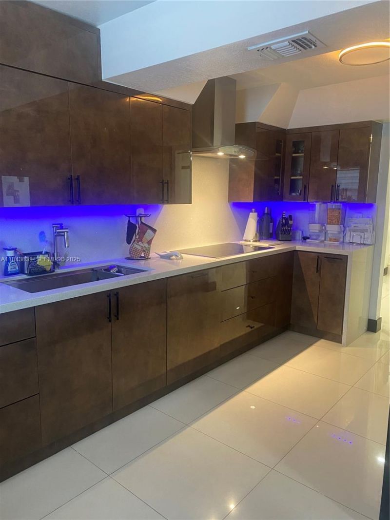 3617 NW 37th St, Lauderdale Lakes, FL 33309 Photo