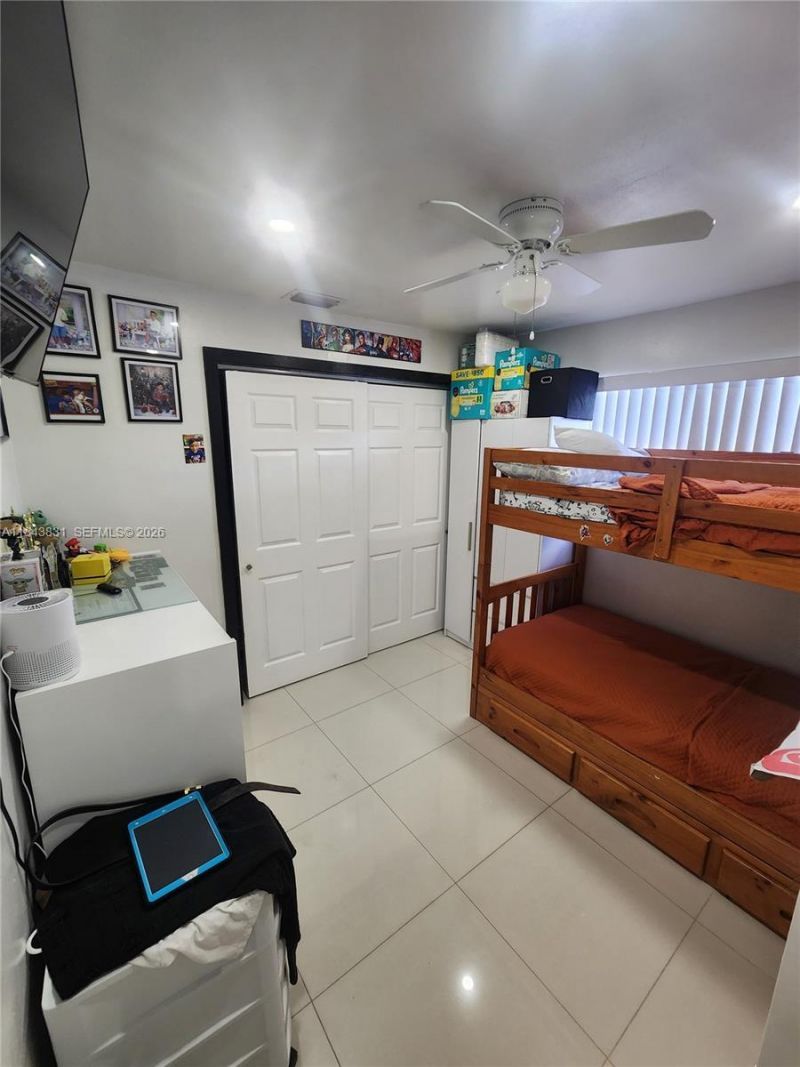 3617 NW 37th St, Lauderdale Lakes, FL 33309 Photo