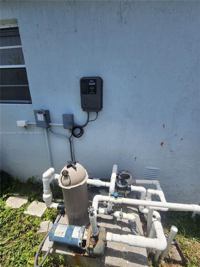 3617 NW 37th St, Lauderdale Lakes, FL 33309 Photo