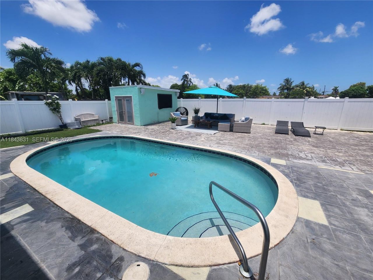 3617 NW 37th St, Lauderdale Lakes, FL 33309 Photo