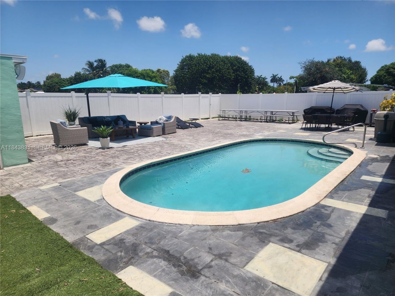 3617 NW 37th St, Lauderdale Lakes, FL 33309 Photo