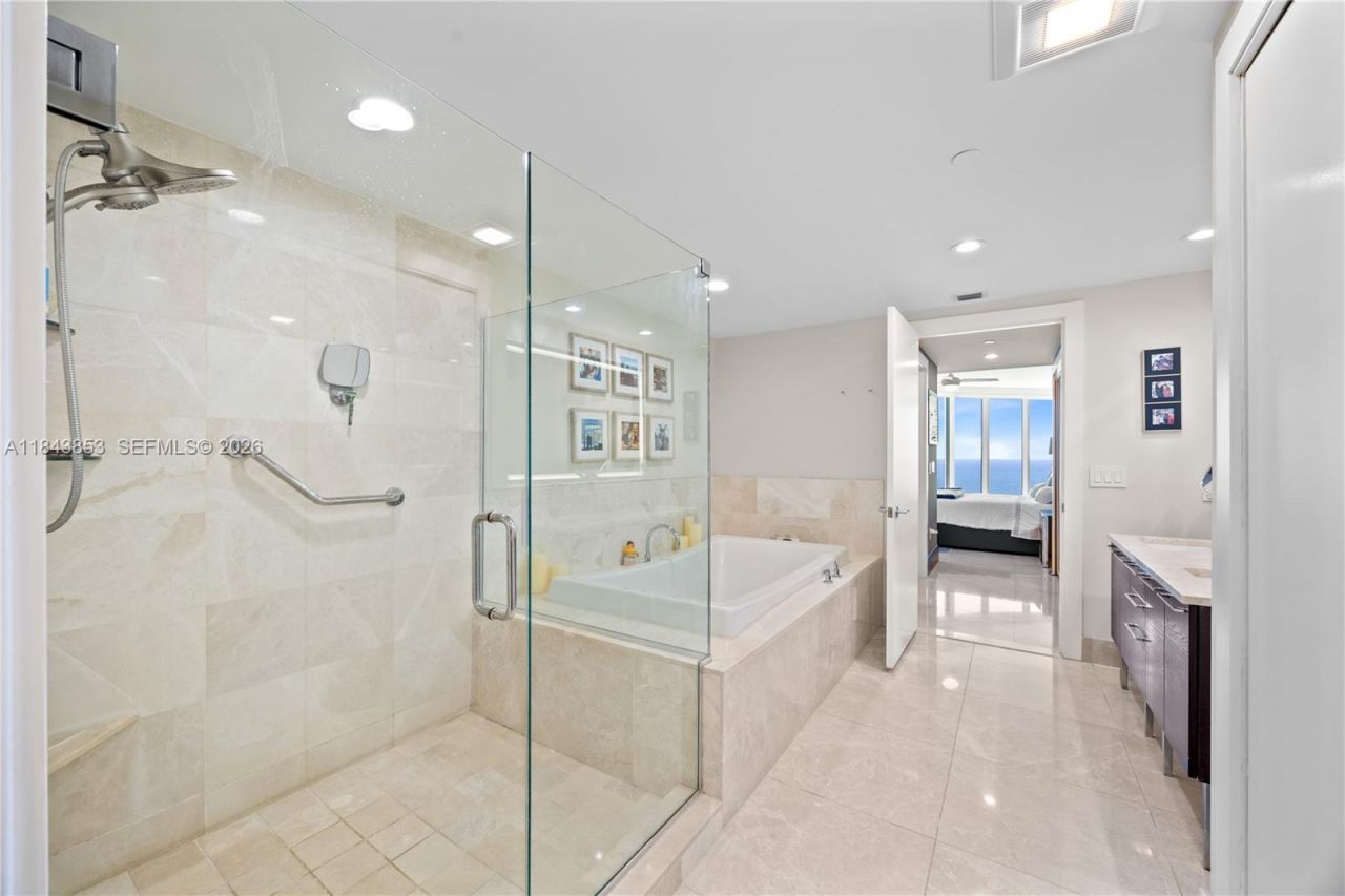 17001 Collins Ave, Unit 3005, Sunny Isles Beach, FL 33160 Photo