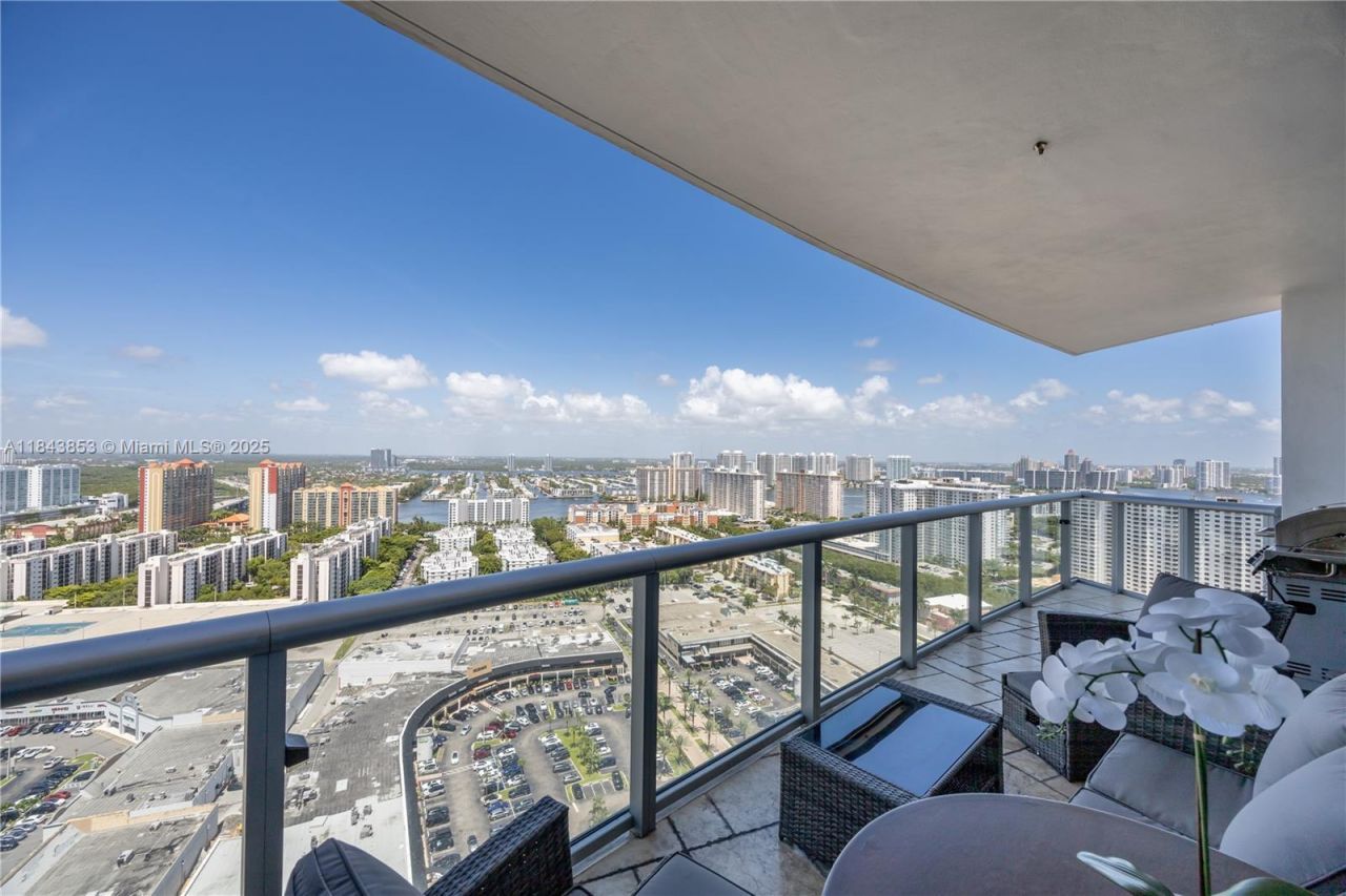 17001 Collins Ave, Unit 3005, Sunny Isles Beach, FL 33160 Photo