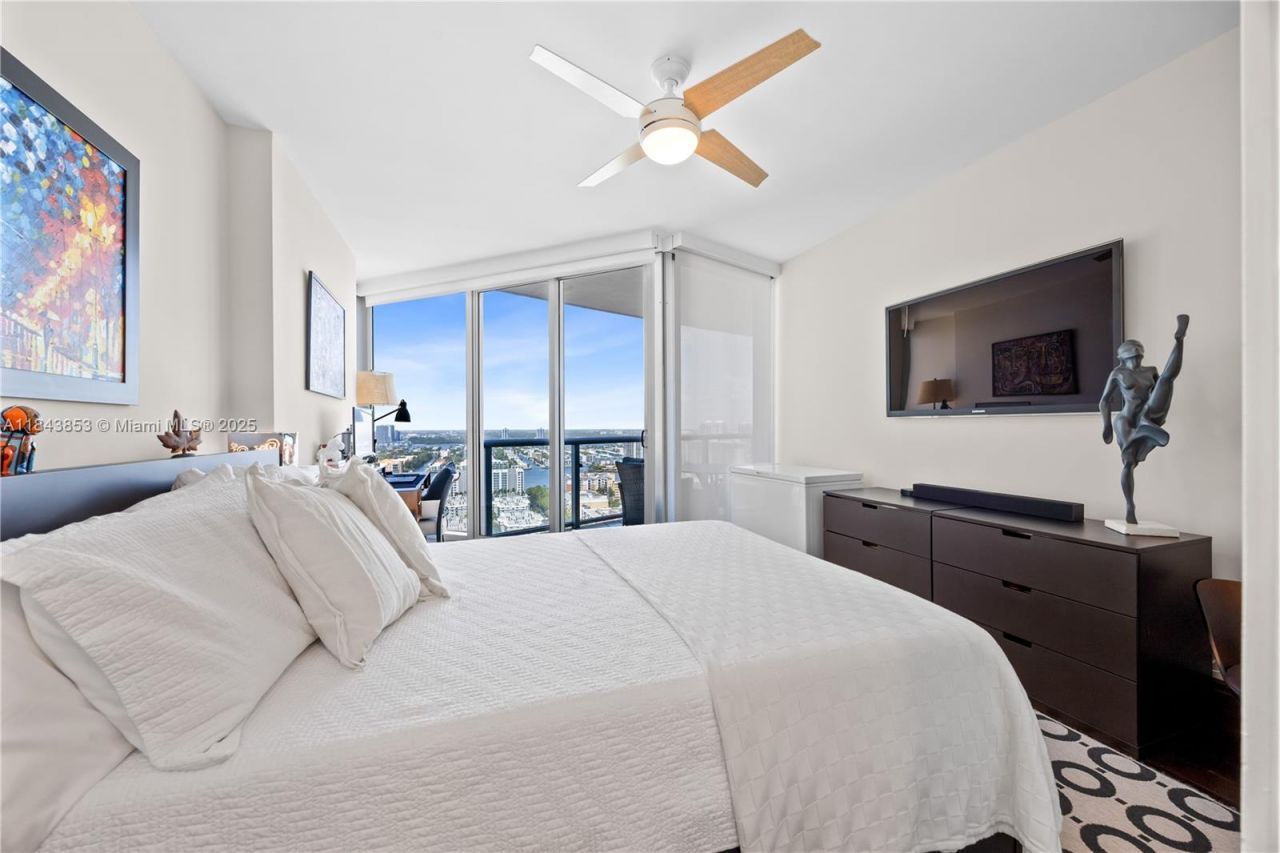 17001 Collins Ave, Unit 3005, Sunny Isles Beach, FL 33160 Photo