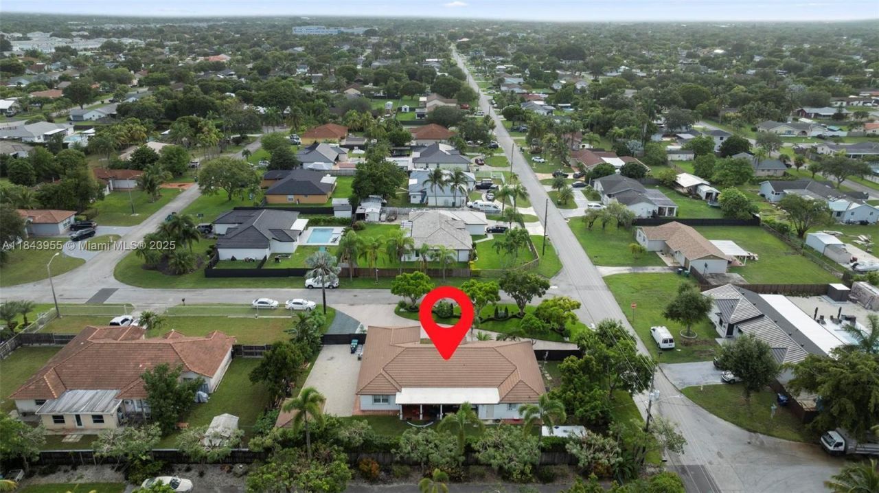 28401 SW 158th Ct, Homestead, FL 33033 Photo