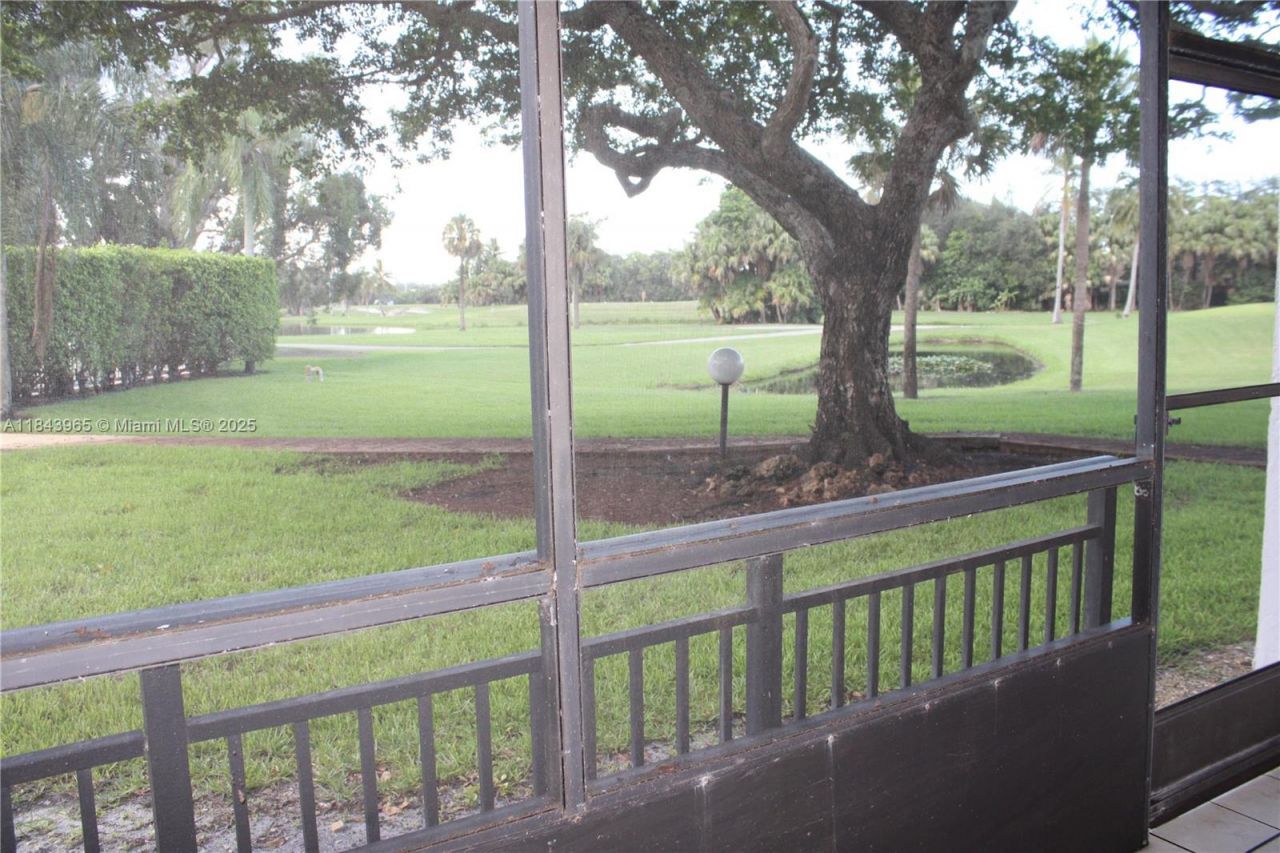 16051 Blatt Blvd, Unit 106, Weston, FL 33326 Photo