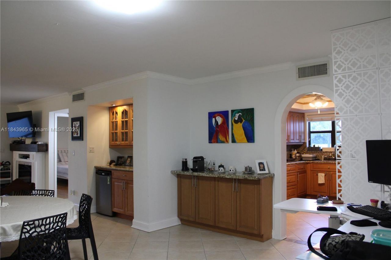 16051 Blatt Blvd, Unit 106, Weston, FL 33326 Photo