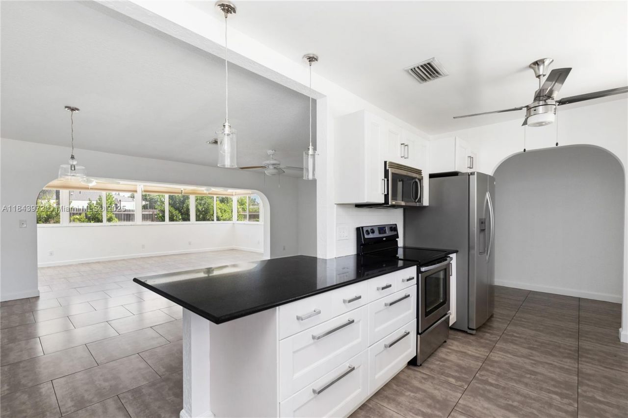 9215 SW 178th Ter, Palmetto Bay, FL 33157 Photo