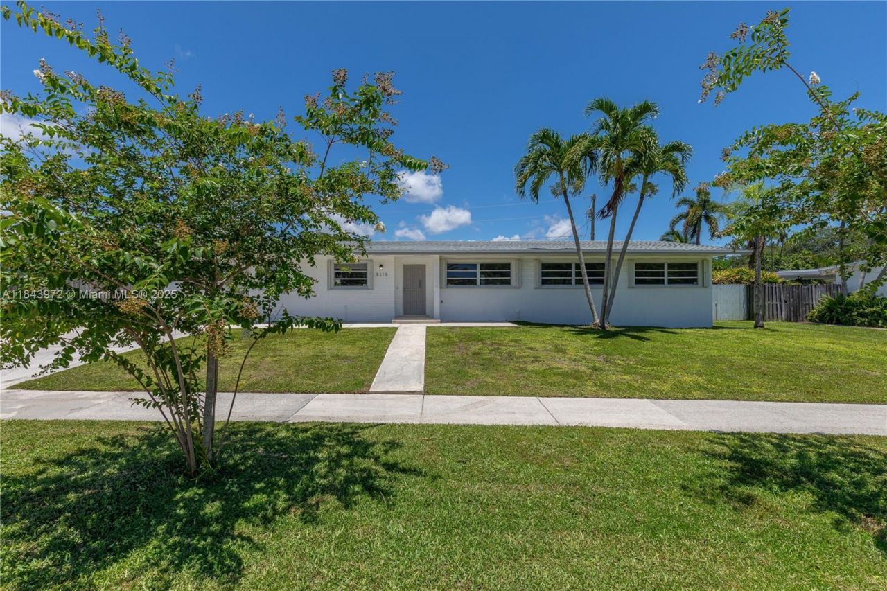 9215 SW 178th Ter, Palmetto Bay, FL 33157 Photo