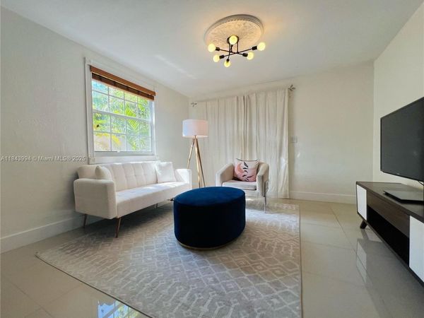 636 NW 11th St, Unit 636, Miami, FL 33136